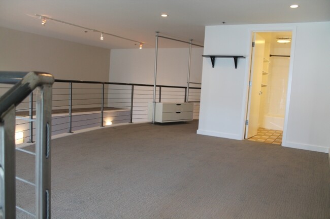 Building Photo - 1047 Mississippi St
