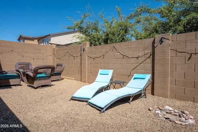 Building Photo - 652 Brindle Dr