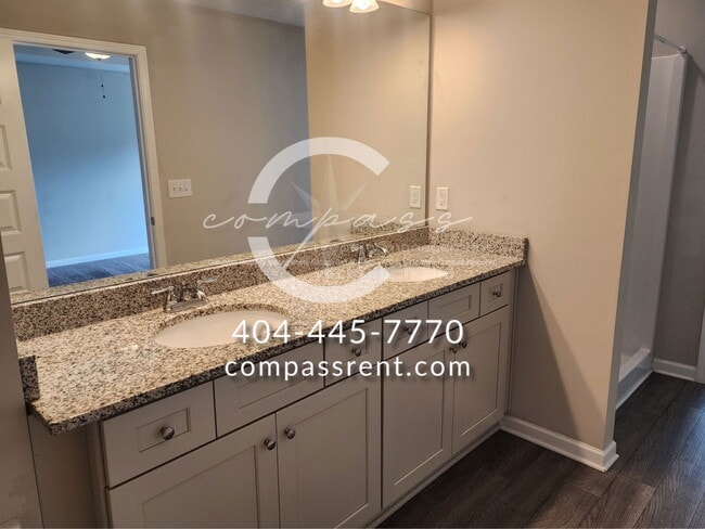 Building Photo - 109 Squarewood Ln NW