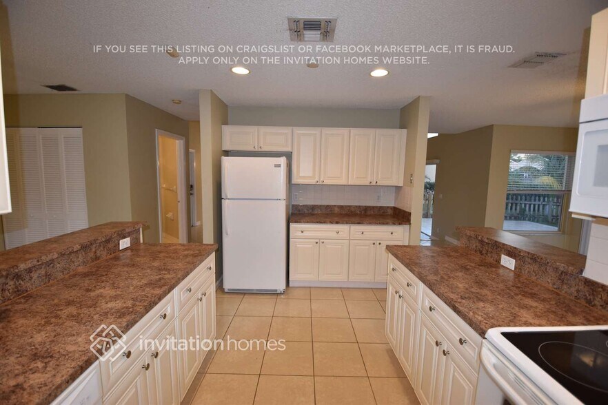 Building Photo - 8640 Rosalie Ct