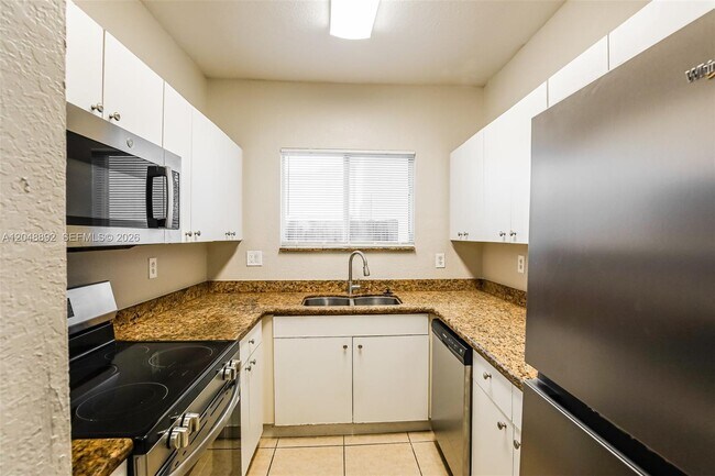 Building Photo - 216 SE 32nd Terrace