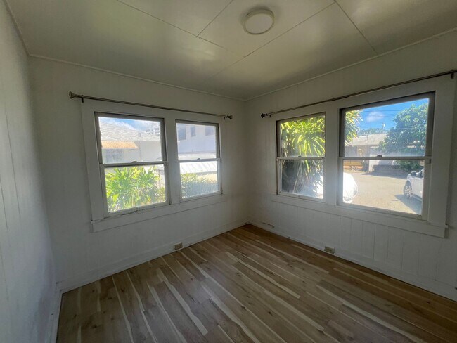 Building Photo - 779 Mahiai Pl