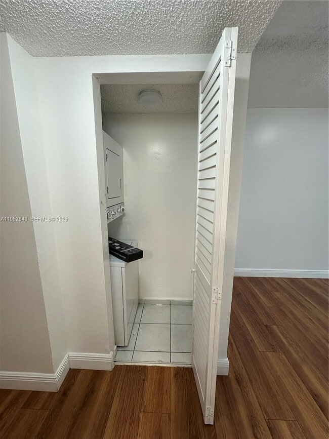 Building Photo - 2055 SW 122nd Ave