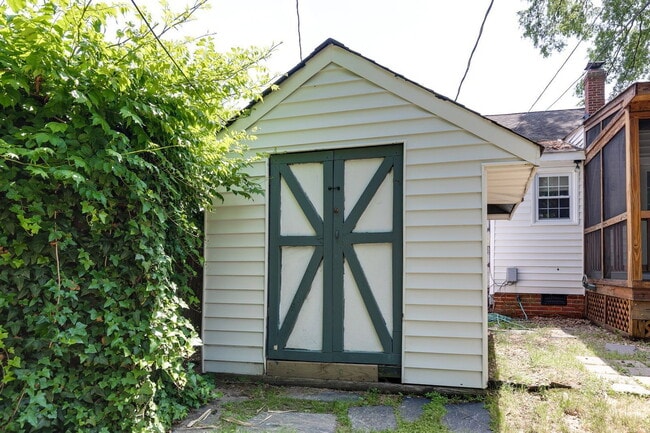 Building Photo - 4904 Patterson Ave