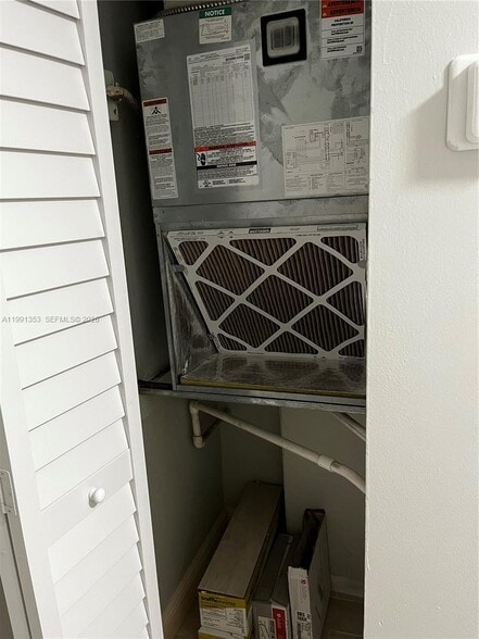 Building Photo - 210 NW 87th Ave