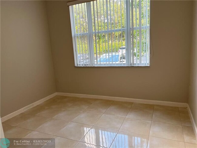 Building Photo - 4602 SW 160th Ave