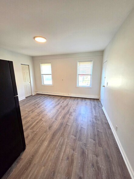 Building Photo - 91-99 Ives Street