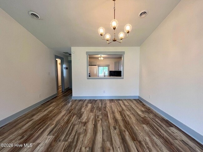Building Photo - 125 Mallard Cove