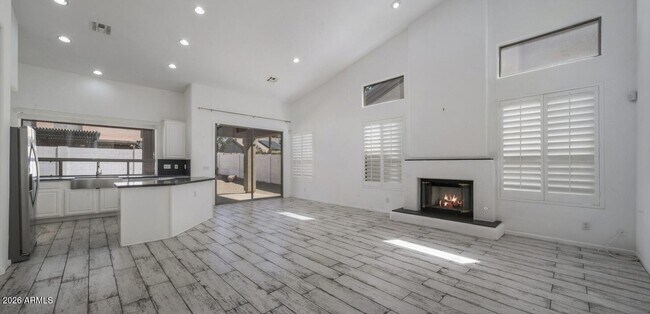 Building Photo - 6530 E Montreal Pl