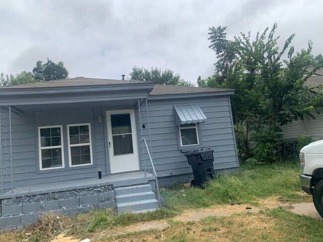 Building Photo - JUST REMODELED 4 BEDROOM HOME
