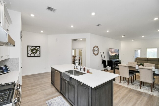 Building Photo - 29418 Amber Pne Ct