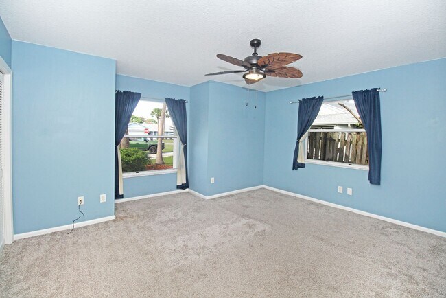 Building Photo - Spacious 4BR Pool Home on Quiet Cul-de-Sac in Wellington