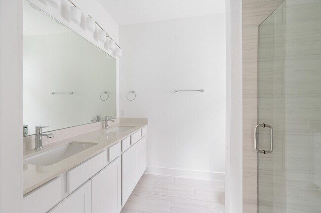 Building Photo - 833 Paul Quinn St