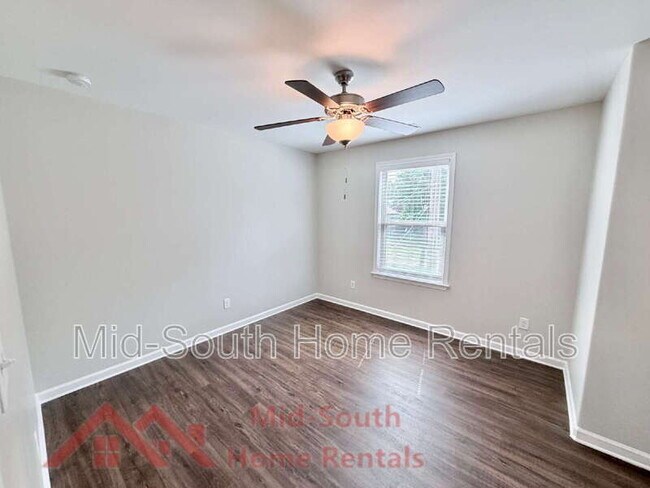 Building Photo - 82 N Rembert St