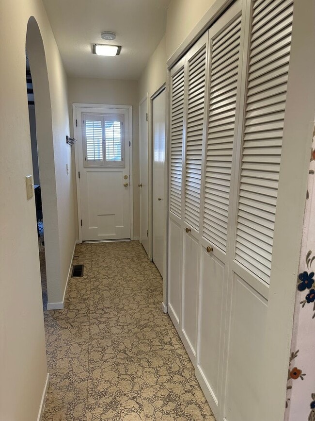 Building Photo - Charming Single-Family Two-Bedroom Home in South San Francisco