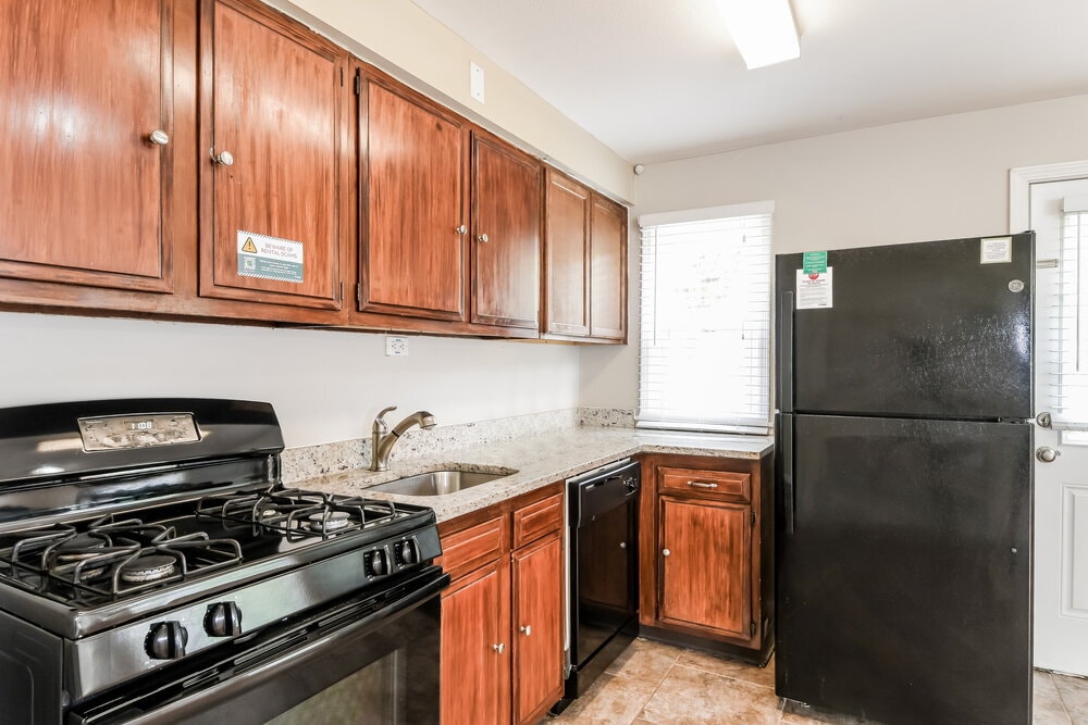Building Photo - 1123 Roxton Dr