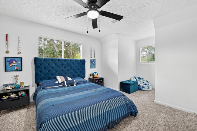 Building Photo - 15202 La Mancha Dr