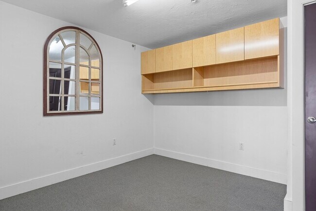 Building Photo - 774 E 3rd St