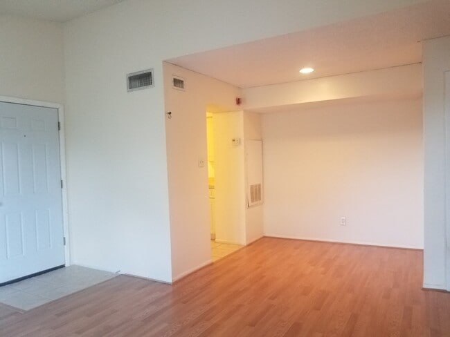 Building Photo - GREAT LOCATION - 1 BEDROOM 1 BATH AT CABANA KEY CONDOMINIUMS - AMAZING AREA, GATED COMMUNITY WITH...