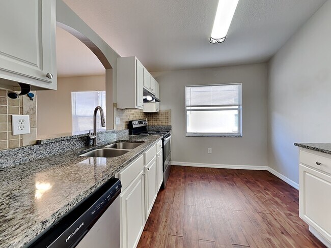 Building Photo - 12725 Adventure Dr