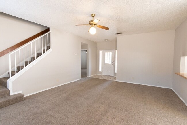 Building Photo - GREAT 2-STORY FLOOR PLAN W/COUNTRY STYLE FRONT PORCH*MASTER BEDROOM DOWN*1.5 CAR GARAGE*SPACIOUS ...