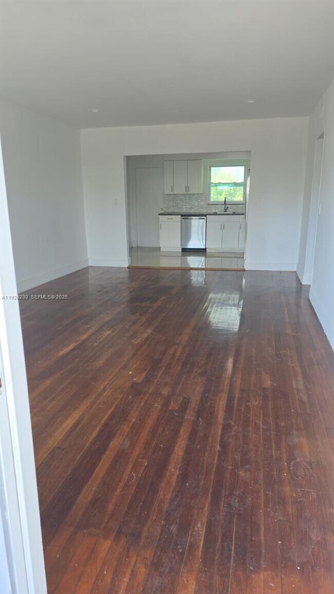 Building Photo - 9760 Bay Harbor Terrace