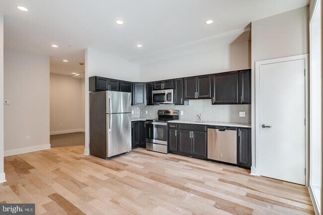 Building Photo - 514 South St