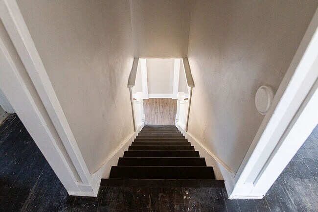 Building Photo - 2141 Philadelphia Dr