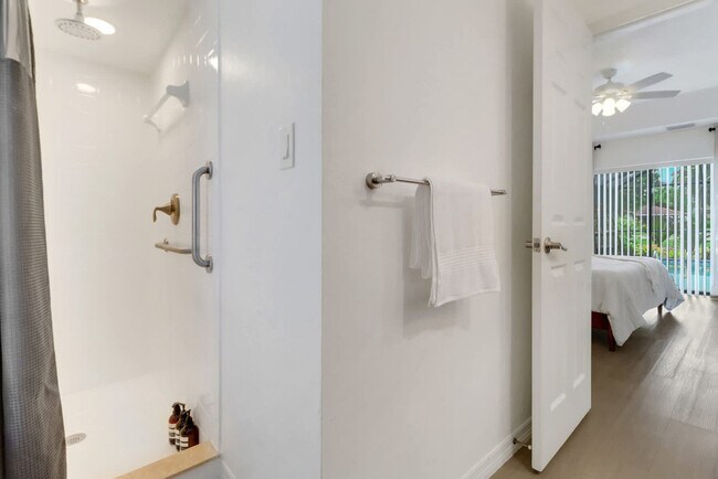 Building Photo - 1514 Forest Lakes Blvd