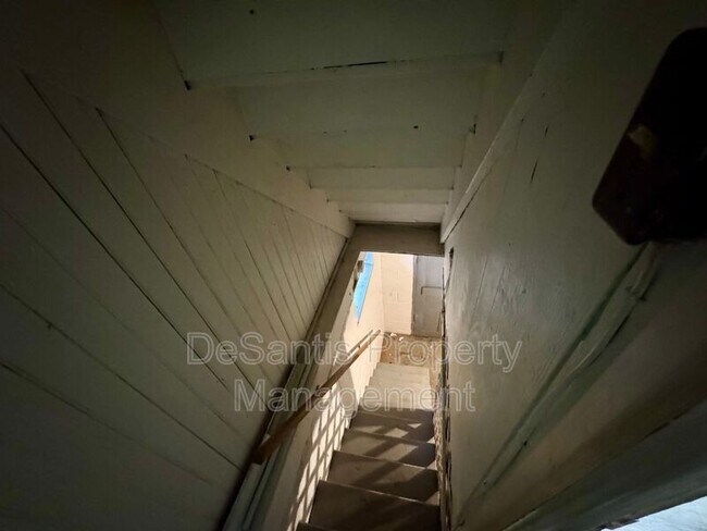 Building Photo - 474 Spang Ave