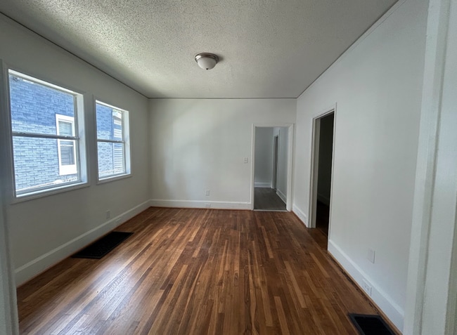 Building Photo - 2511 20th Place Ensley