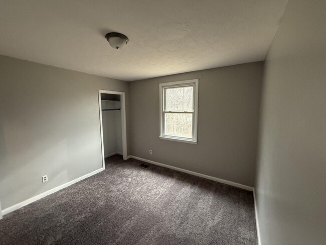 Building Photo - 103 Annette Dr