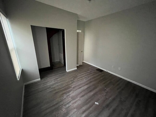 Building Photo - Spacious & Elegant 4-Bedroom Home with Exclusive Rent Discounts!