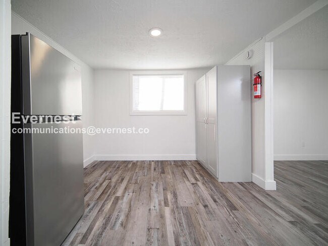 Building Photo - 43406 SE N Bend Way