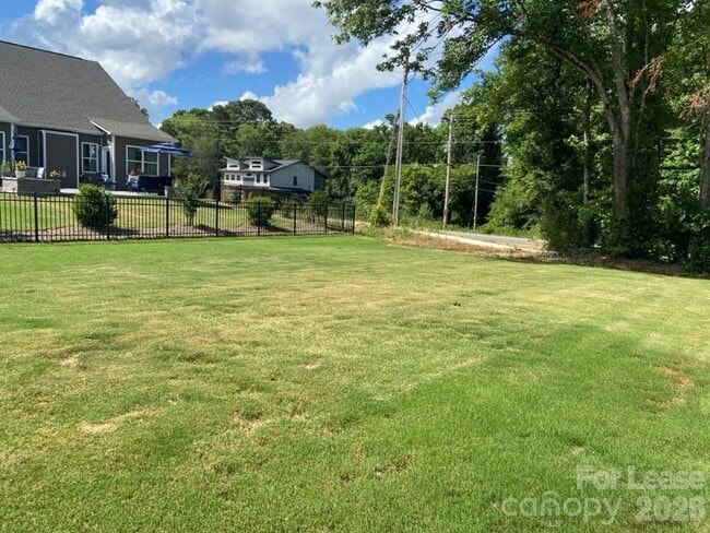 Building Photo - 5139 Natural Path Ln