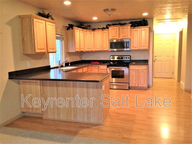 Building Photo - 11637 S Kestrel Rise Rd