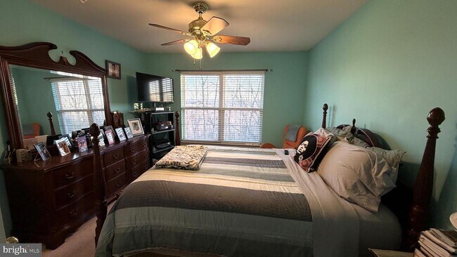 Building Photo - 506 Quincy St