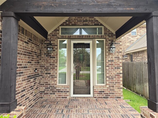 Building Photo - 21914 Avalon Queen Dr