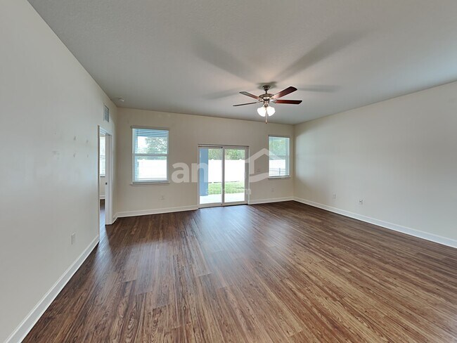 Building Photo - 307 Pine Terrace Dr