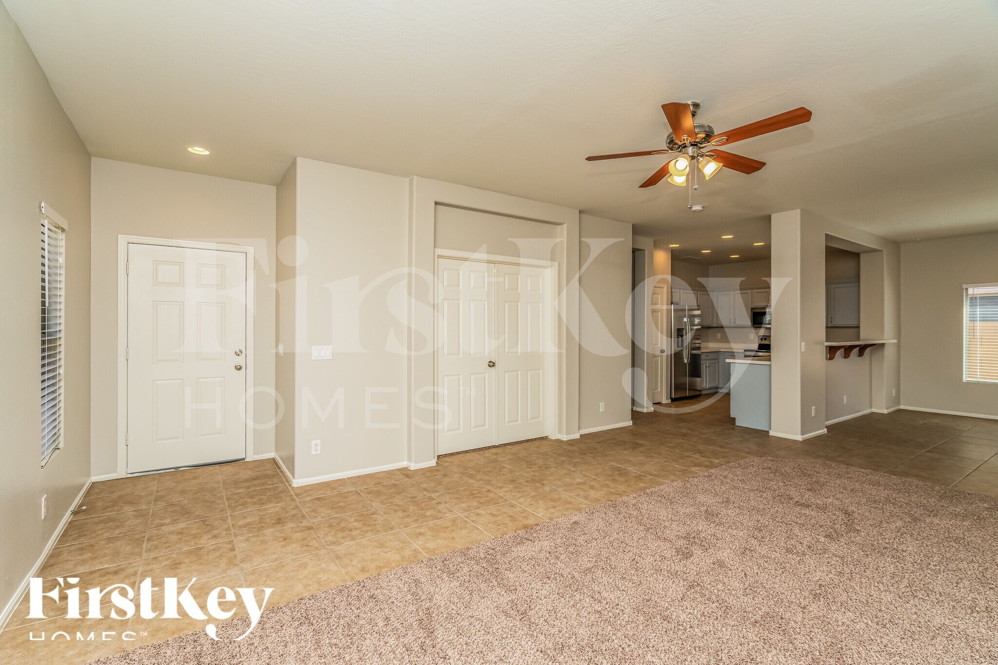 Building Photo - 931 W Oak Tree Ln