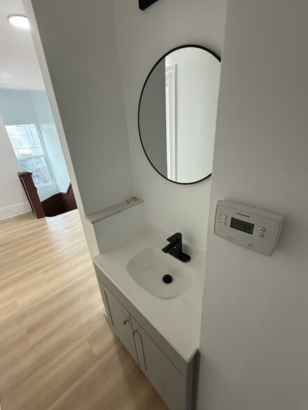 Building Photo - 2055 Berkeley Way