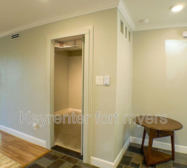 Building Photo - 112 Pinebrook Dr