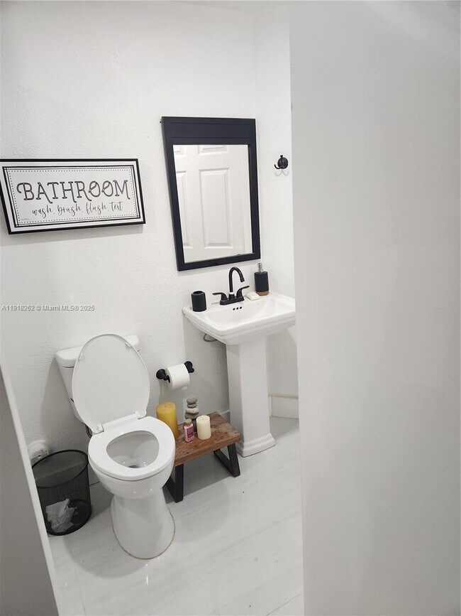 Building Photo - 26123 SW 138th Ct