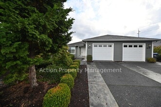 Building Photo - 2 bed, 2 bath, 1 car garage in a 4-plex, in Sequim