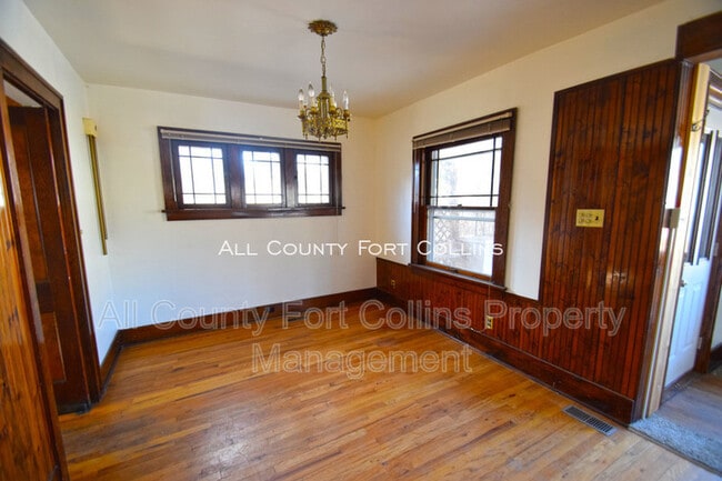Building Photo - 615 E Myrtle St