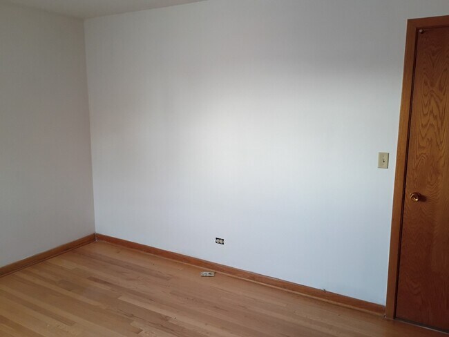 Building Photo - 8902 Wisner St