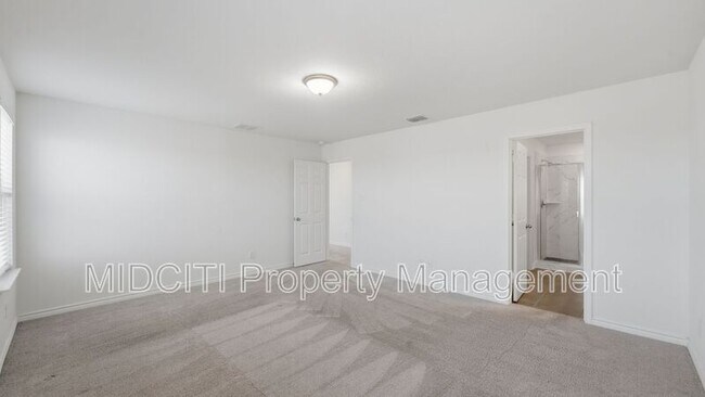 Building Photo - 10419 Salitrillo Bnd