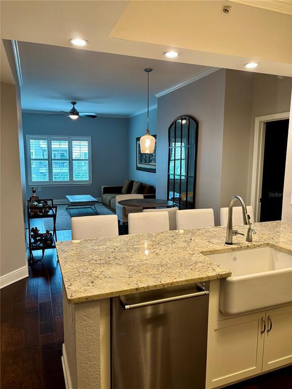 Building Photo - 200 4th Ave S