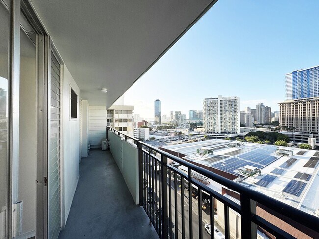 Building Photo - Honolulu Condo with Split A/C, One Secured Parking, Utilities Included