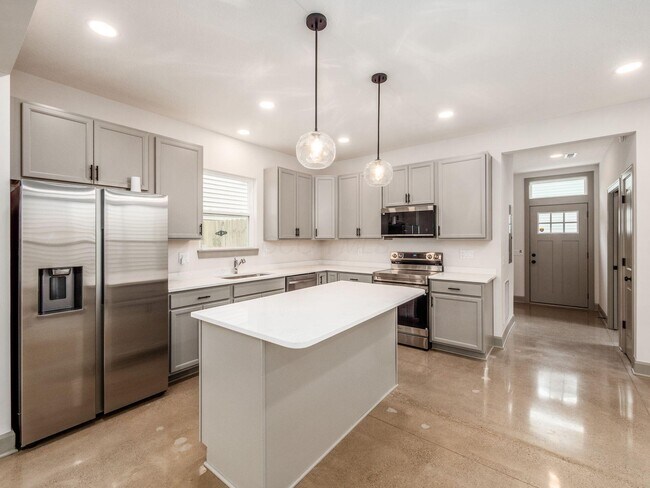 Building Photo - 166 Wisconsin Ave